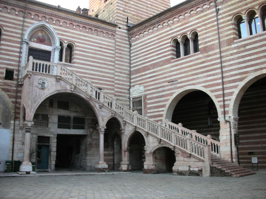 Verona: Private 2-Hour Walking Tour - Frequently Asked Questions