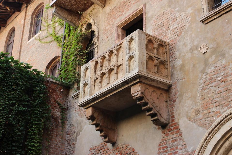 Verona Private Walking Tour - Historical Context