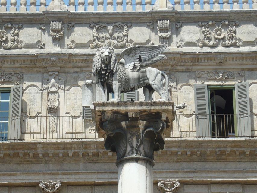 Verona Private Walking Tour - Veronas Medieval Charm