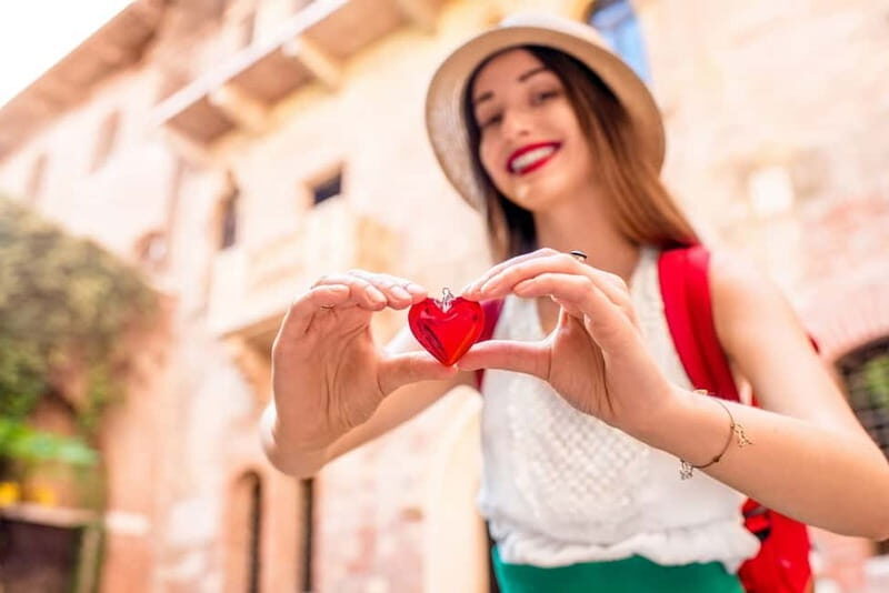 Verona: Romeo and Juliet Guided Walking Tour - Key Points