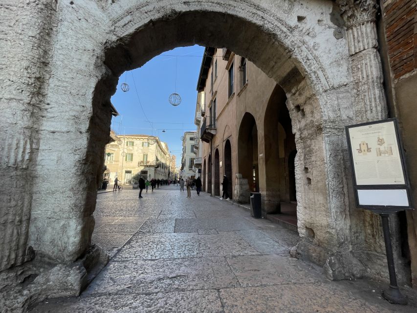 Verona: Small Group Guided Walking Tour With Arena Tickets - Juliets House Tour