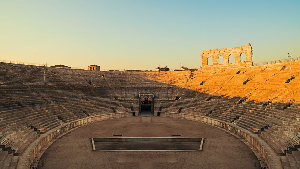 Verona: Small-Group Walking Tour - Highlights of the Tour