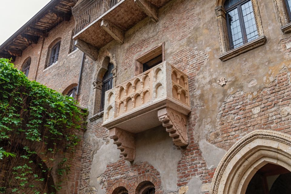 Verona: Walking City Highlights Tour - Verona Arena Exploration