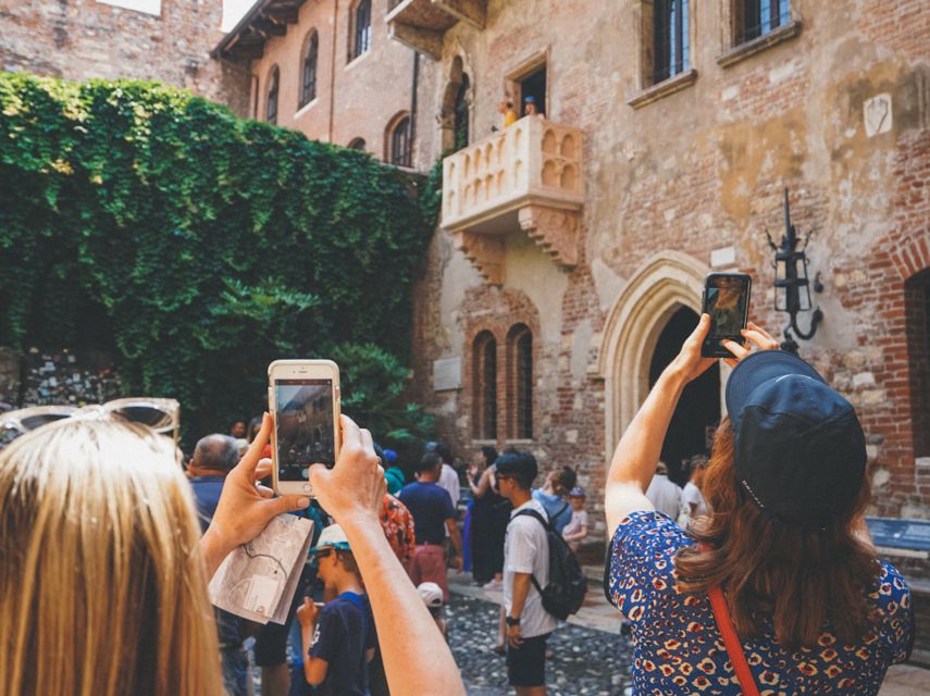 Verona: Walking Tour With Skip-The-Line Arena Ticket - Small-Group Experience