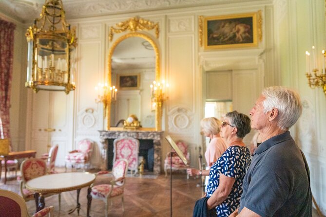 Versailles Marie Antoinette Afternoon Guided Tour With Petit Trianon & Hamlet - Exploring Petit Trianon