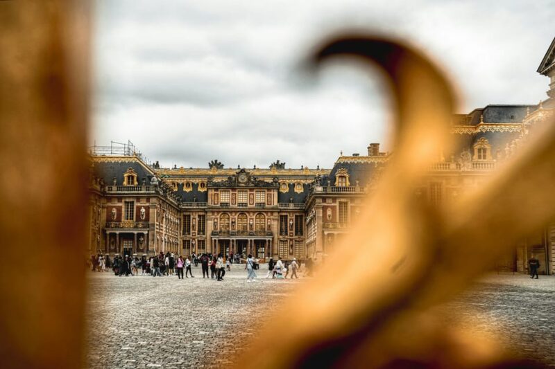 Versailles Palace Guided Experience and Gardens Entry 12 PPL - Tour Features and Inclusions