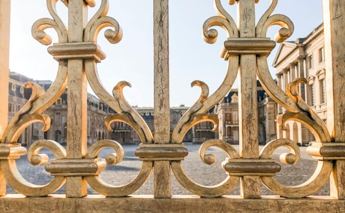 Versailles Palace Guided Experience and Gardens Entry 12 PPL - Skip-the-Line Access and Guided Tour