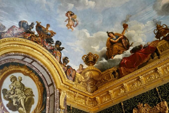 Versailles Palace Guided Experience and Gardens Entry 12 PPL - Explore the Palace of Versailles