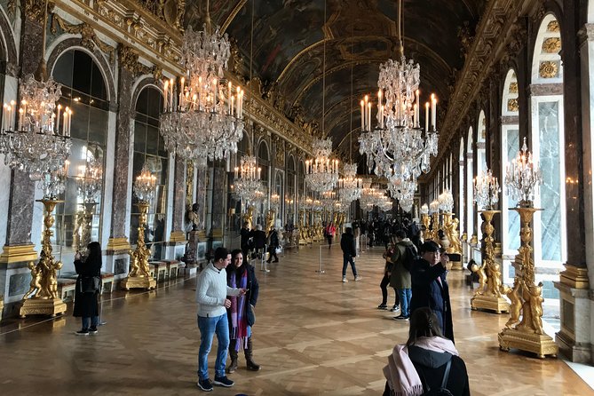 Versailles Palace & Marie-Antoinettes Estate Private Guided Tour - Manicured Palace Gardens