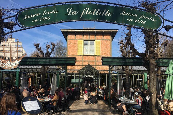 Versailles Palace & Marie-Antoinette's Estate Private Guided Tour with Lunch - FAQ