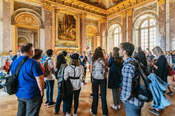 Versailles: Palace of Versailles Skip-the-Line Guided Tour - Exploring the Hall of Mirrors
