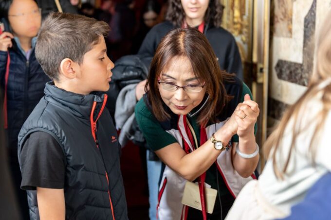 Versailles: Private Family Tour of Palace + Reserved Entry - What to Expect on the Tour