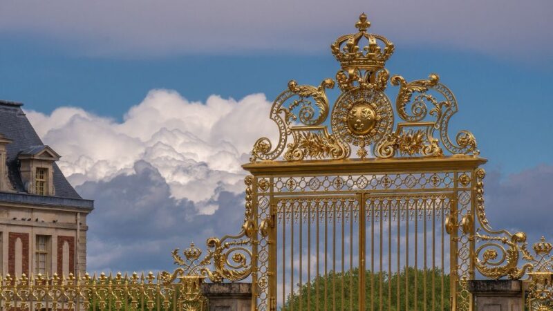 Versailles: Private Tour of the Palace With Reserved Entry - Inclusions
