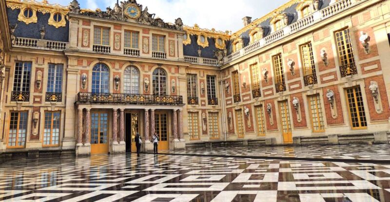 Versailles: Skip-the-Line Guided Palace Tour and Full Access - Tour Features