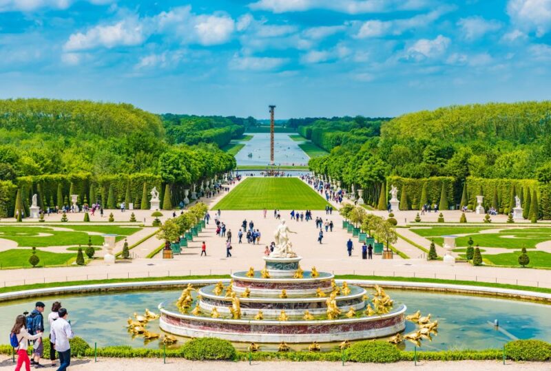 Versailles: Versailles Palace Guided Tour & Gardens Option - Seasonal Activities