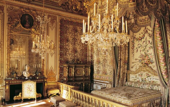 Versailles: Versailles Palace Guided Tour & Gardens Option - Tour Inclusions and Exclusions