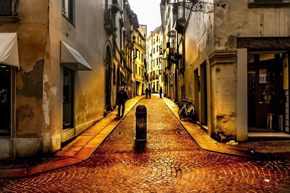 Vicenza Full-Day Tour From Milan - Exploring Piazza Dei Signori
