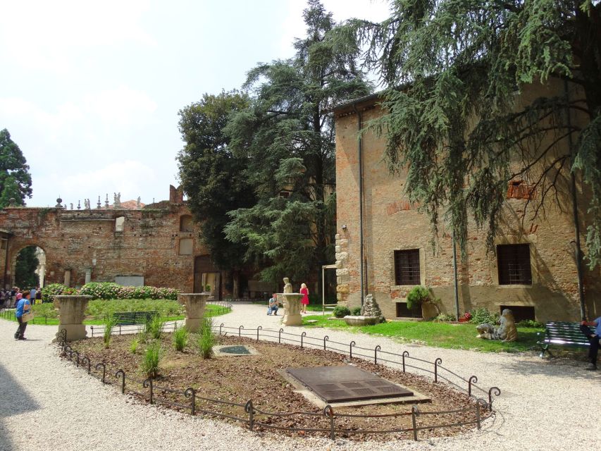 Vicenza: Palladian Architecture Private Walking Tour - Tour Description