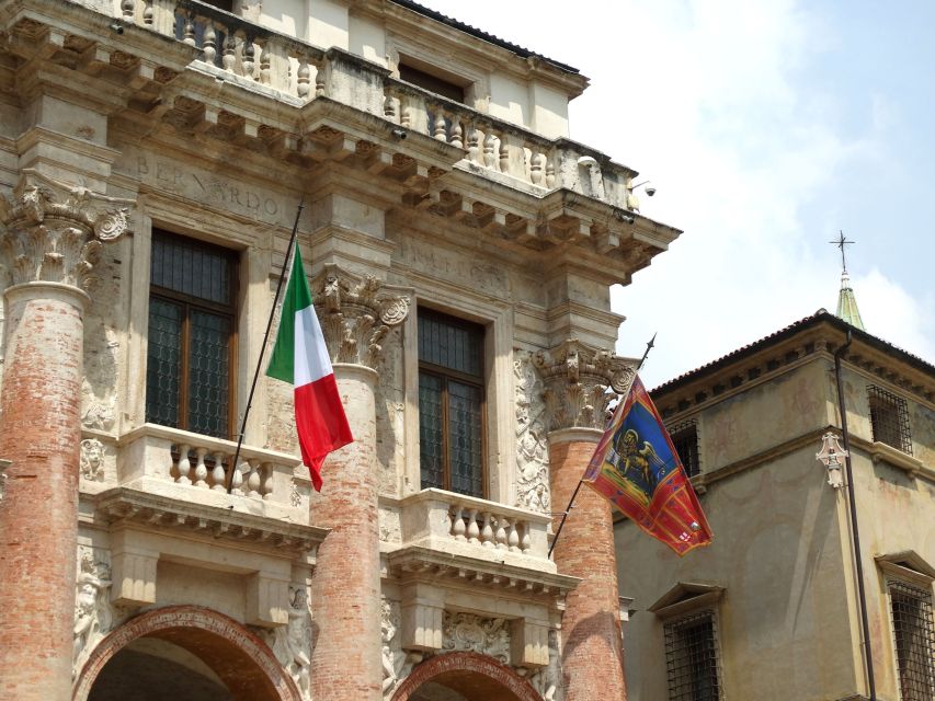 Vicenza: Palladian Architecture Private Walking Tour - Chiericati Palace and Olympic Theater