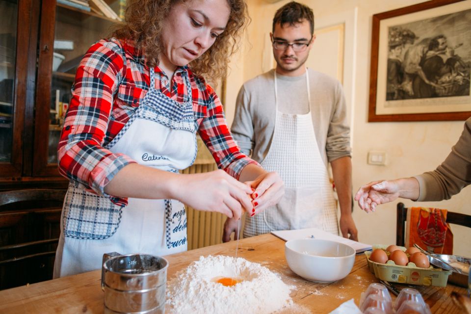 Vicenza: Pasta & Tiramisu Cooking Class at a Locals Home - Local Wine Pairings