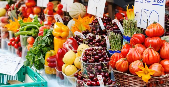Vico Equense: Market & Cooking Class at a Locals Home - Communication With Your Host