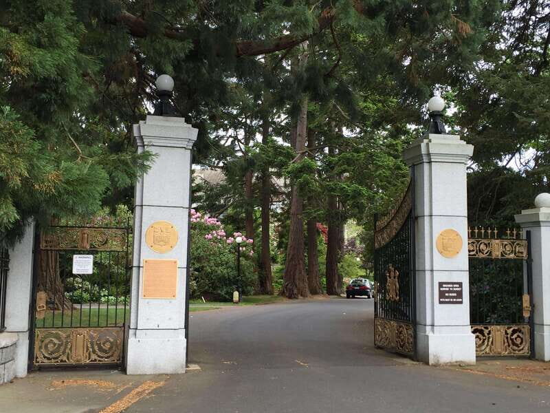 Victoria, BC: City Tour and Butchart Gardens Combo Tour - An Introduction to the Tour Experience