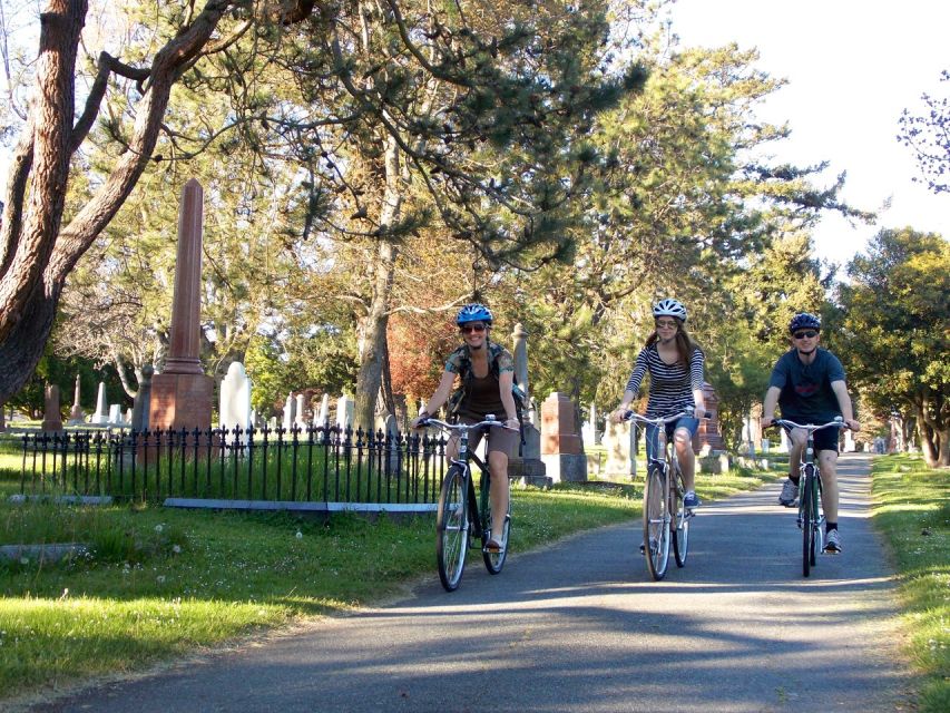 Victoria City Bike Tour: 2.5 Hr. History and Highlights Tour - Meeting Point and Logistics
