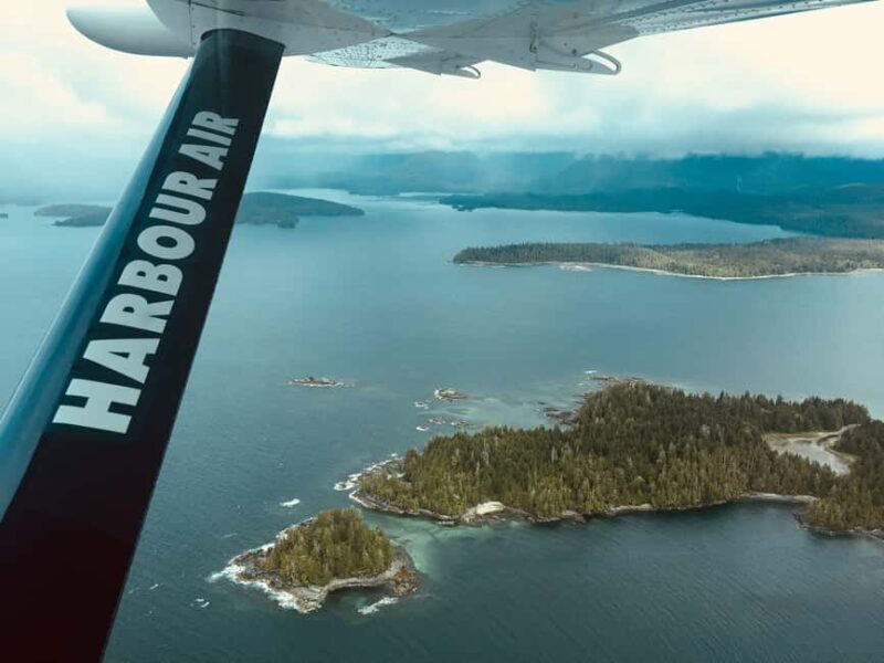 Victoria: Extended Panorama Scenic Seaplane Tour - Pilot and Crew