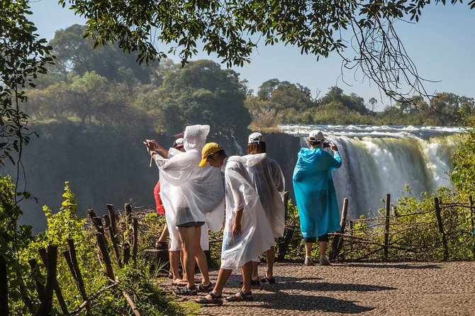 Victoria Falls Guided Tour With Hotel Pickup - Exploring Victoria Falls
