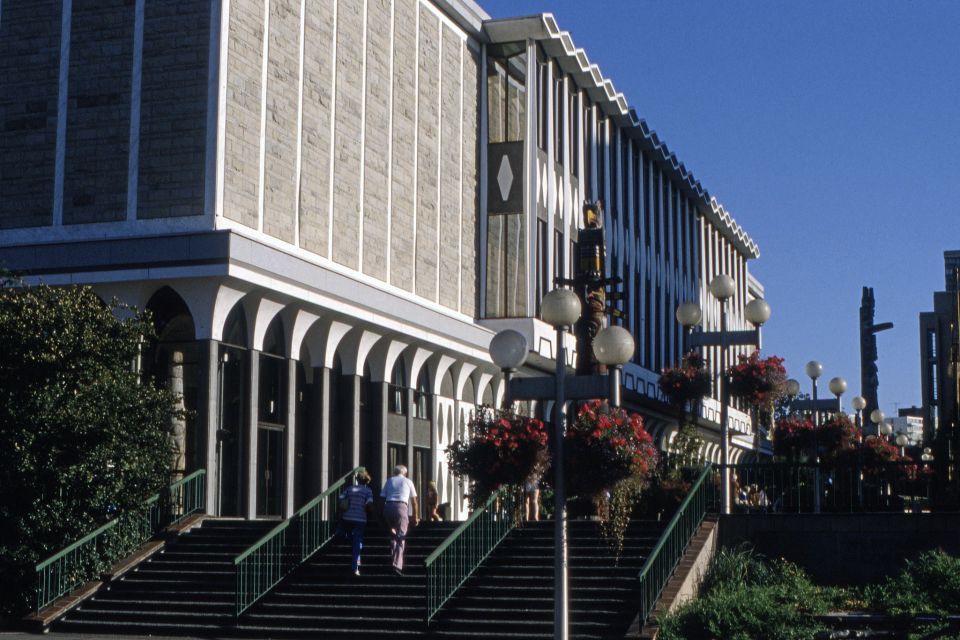 Victoria Harbor: Smartphone Audio Walking Tour - Johnson Street Bridge and Inner Harbor Pathway