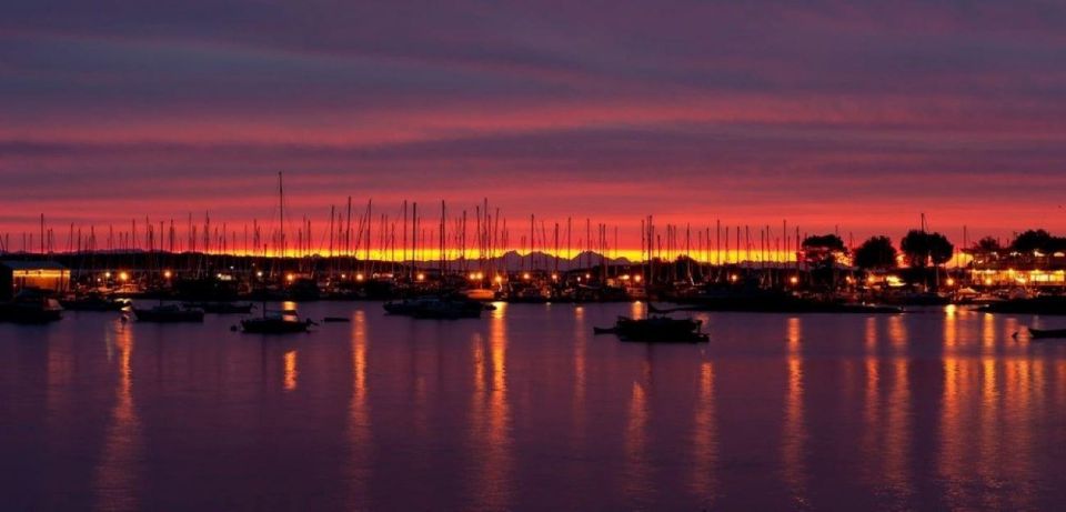 Victoria: Sunrise or Sunset SUP Tour - Experiencing the Tour