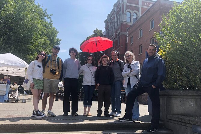 Victoria Tips-Based Walking Tour | 2.5-Hour - Company Communication
