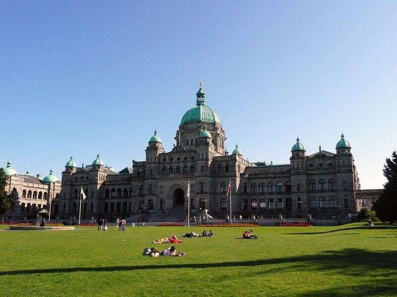 Victoria: Walking Tour through History and Heritage - Key Points