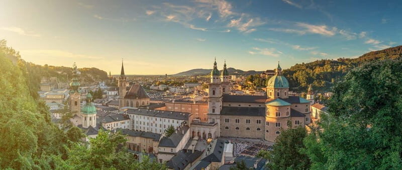 Vienna/Bratislava: Hallstatt, Salzburg, Melk, Dürnstein Tour - FAQs