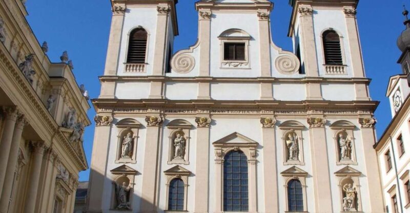 Vienna: Courtyards & Hidden Places Walking Tour - Who Should Consider This Tour?