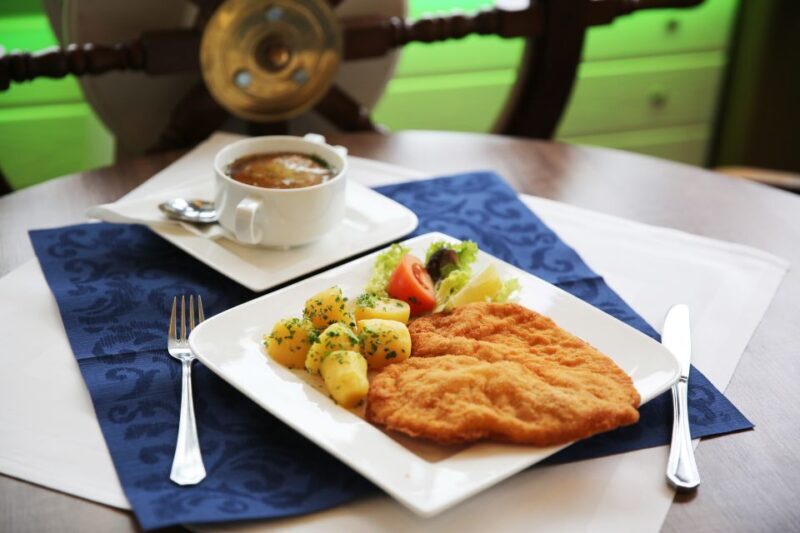 Vienna: Cruise and Schnitzel Tour - Value for Money