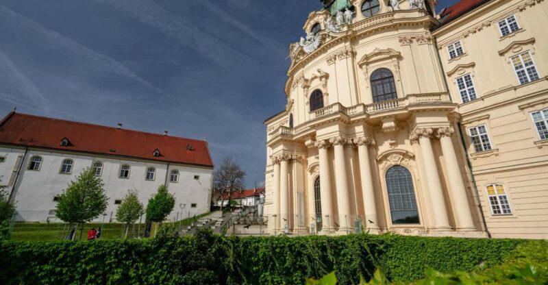 Vienna: Danube Valley 3 Castles and Wine Tasting Tour - Itinerary Highlights