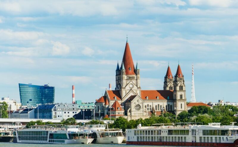 Vienna: EasyCityPass | City Card | Bus Metro Tram | Savings - The Sum Up