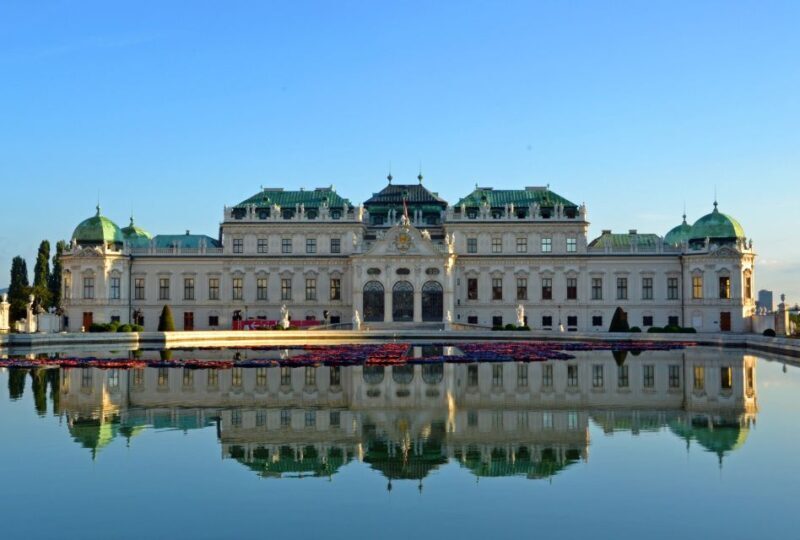 Vienna: Express Walk with a Local in 60 minutes - Key Points