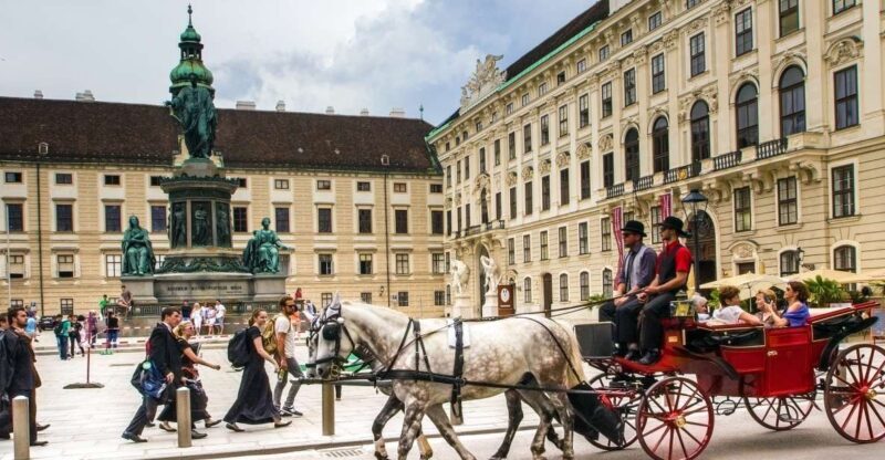 Vienna: Express Walk with a Local in 60 minutes - What Travelers Can Expect