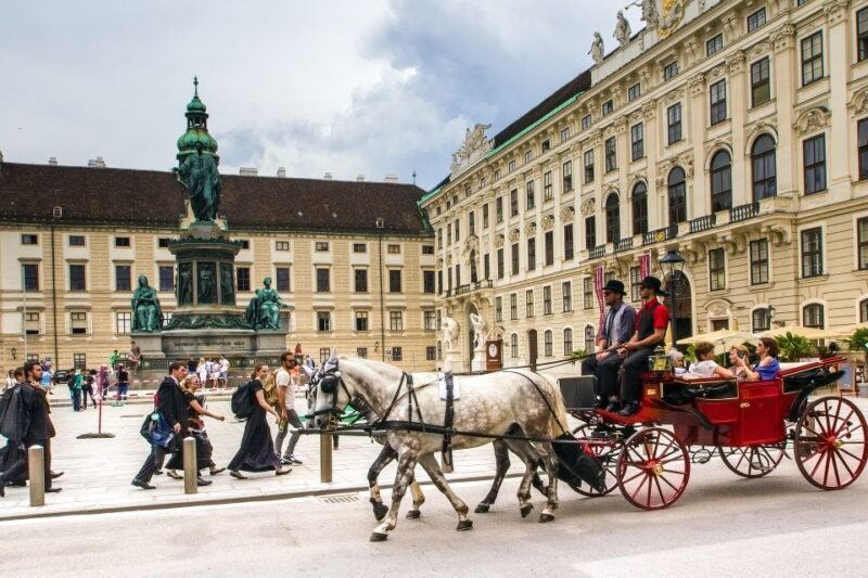 Vienna: Express Walk with a Local in 60 minutes - Who Is This Tour Best For?