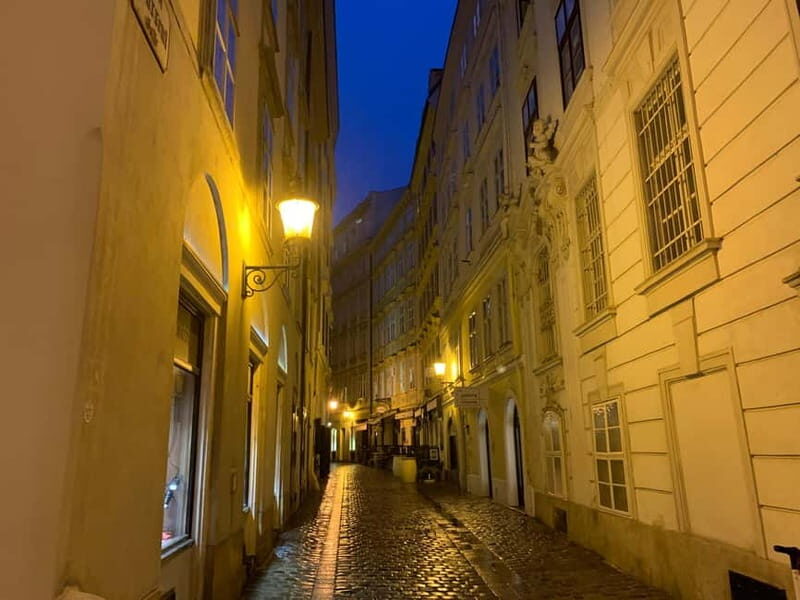 Vienna: Haunted City Center Walking Tour - The Itinerary in Detail: What to Expect