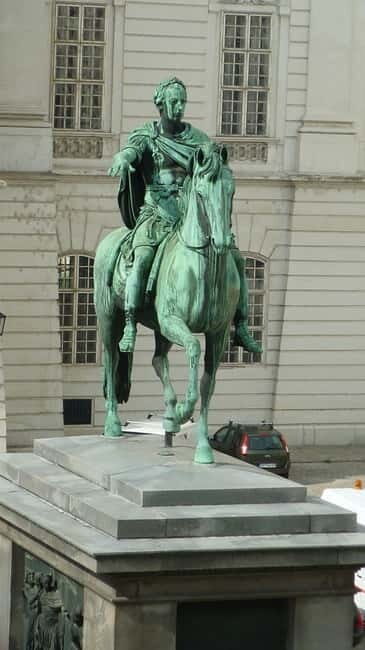 Vienna: History Highlight Walking Tour - Key Points