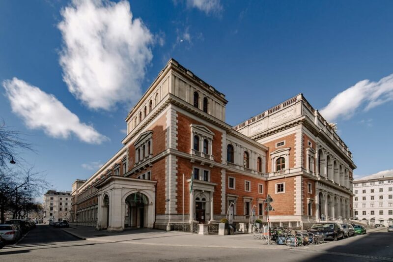 Vienna: Mozart & Strauss Ticket in Old Stock Exchange Palace - Who is This Tour Best For?