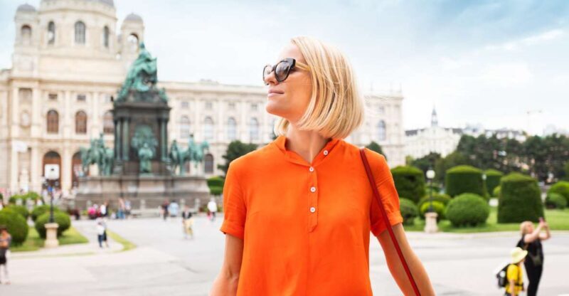 Vienna: Old Town Professional Photowalk - Key Points