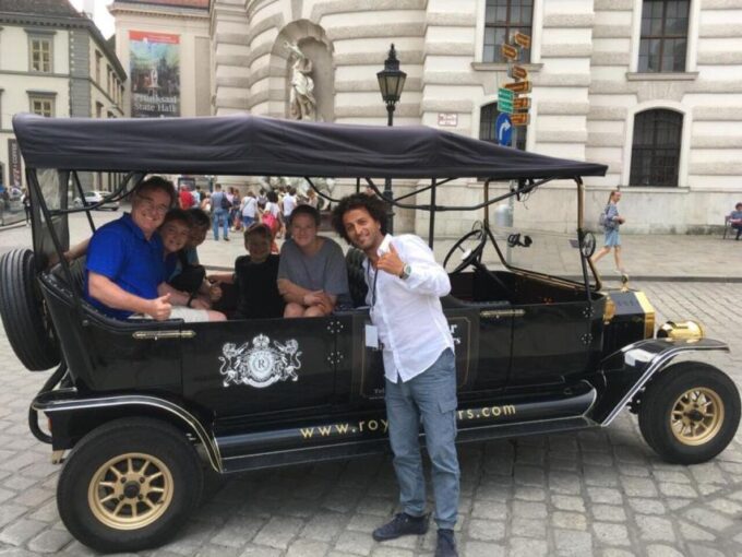 Vienna: Private Electric-Oldtimer Sightseeing Tour - Tips for a Great Experience