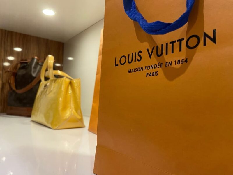 Vienna: Private Luxury Shopping & Afternoon Tea Experience - Practical Tips for Visitors