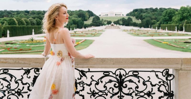 Vienna: Private Schönbrunn Gardens Photoshoot - What to Expect from Your Schönbrunn Gardens Photoshoot