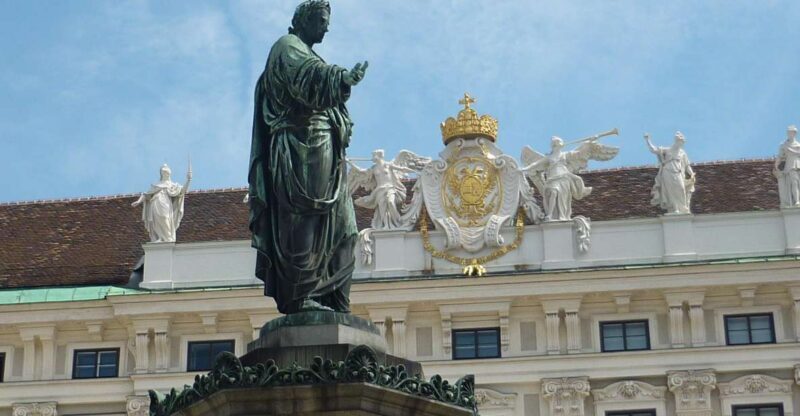 Vienna: Private Walking Tour - Walking Through Vienna’s Heart