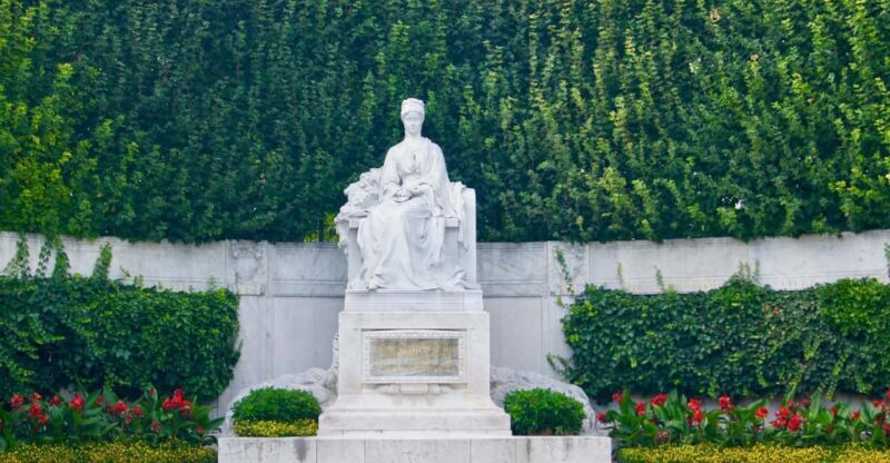 Vienna: Private World War II Walking Tour - Analyzing the Value